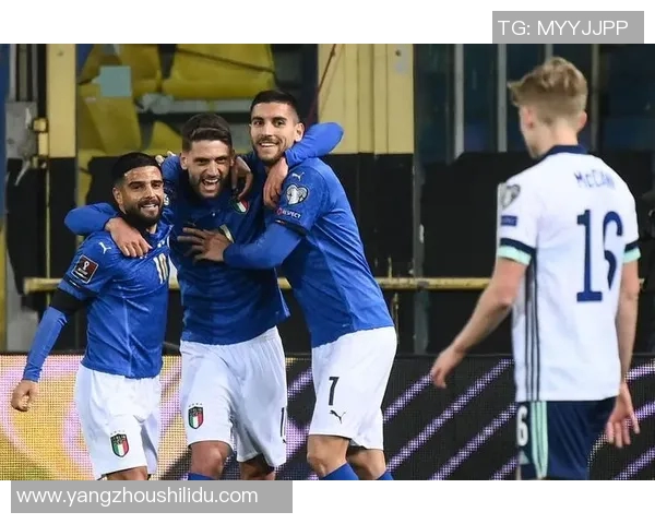 足球吊球技巧解析与实战运用提升你的比赛表现与团队配合能力 足球吊球技巧解析与实战运用提升你的比赛表现与团队配合能力